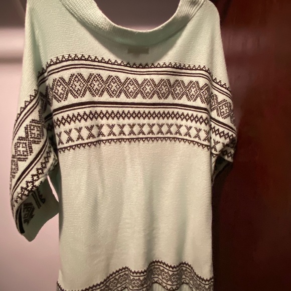 Sweater - Picture 2 of 4